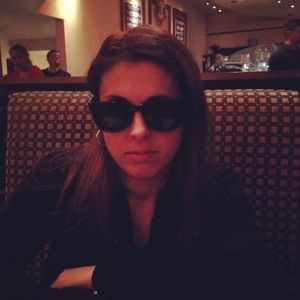 Meet your Posher, Anne